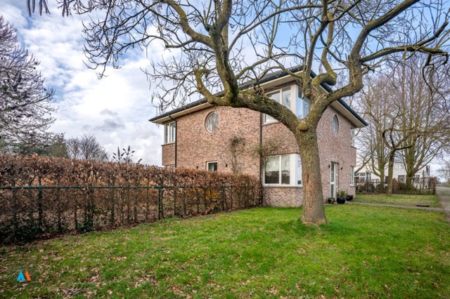 E20263143 - Agrarisch bedrijf met woning en loods 5