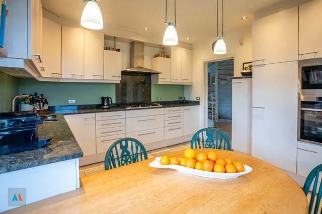 E20263143 - Agrarisch bedrijf met woning en loods 10