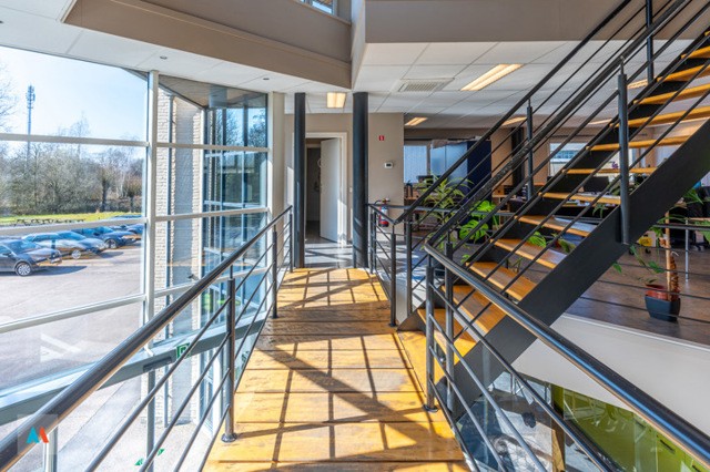 Modern Kantoorgebouw 11
